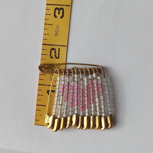 🎯 10 for $10 / Vintage Beaded Heart Pin - Picture 3 of 7